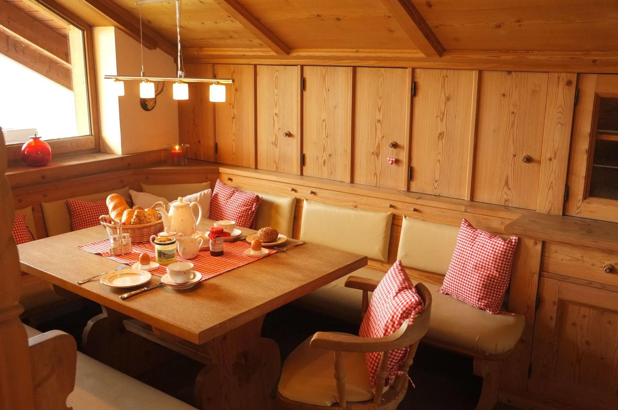 Dreimaederlhaus - Das Vegetarische Boutique Hotel Фюссен Экстерьер фото