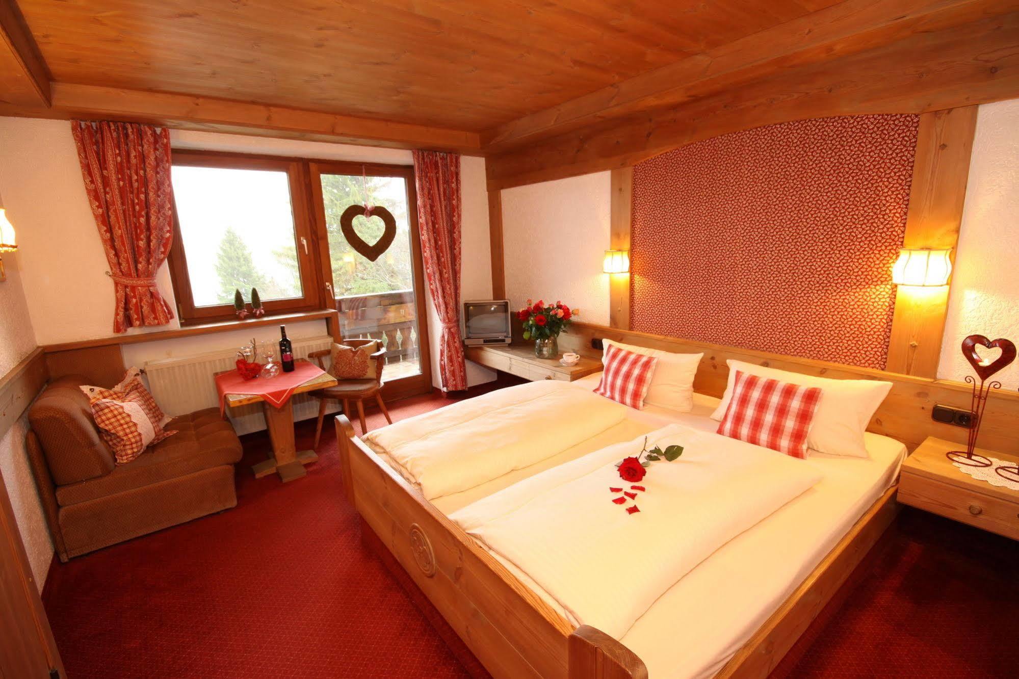 Dreimaederlhaus - Das Vegetarische Boutique Hotel Фюссен Экстерьер фото